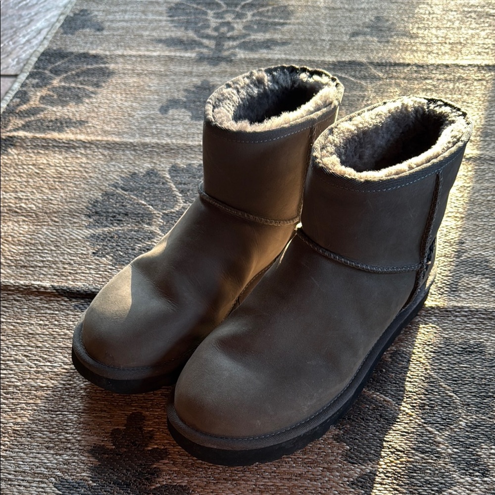 Ugg Gray - image 1